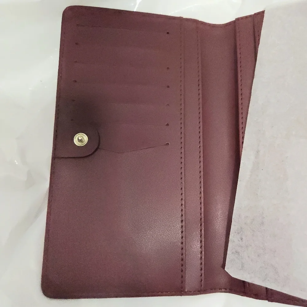 Lark & Ives NWOT Red Faux Leather/Vegan Leather Slim Wallet